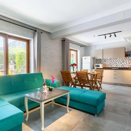 Ayla Paradise * داليان